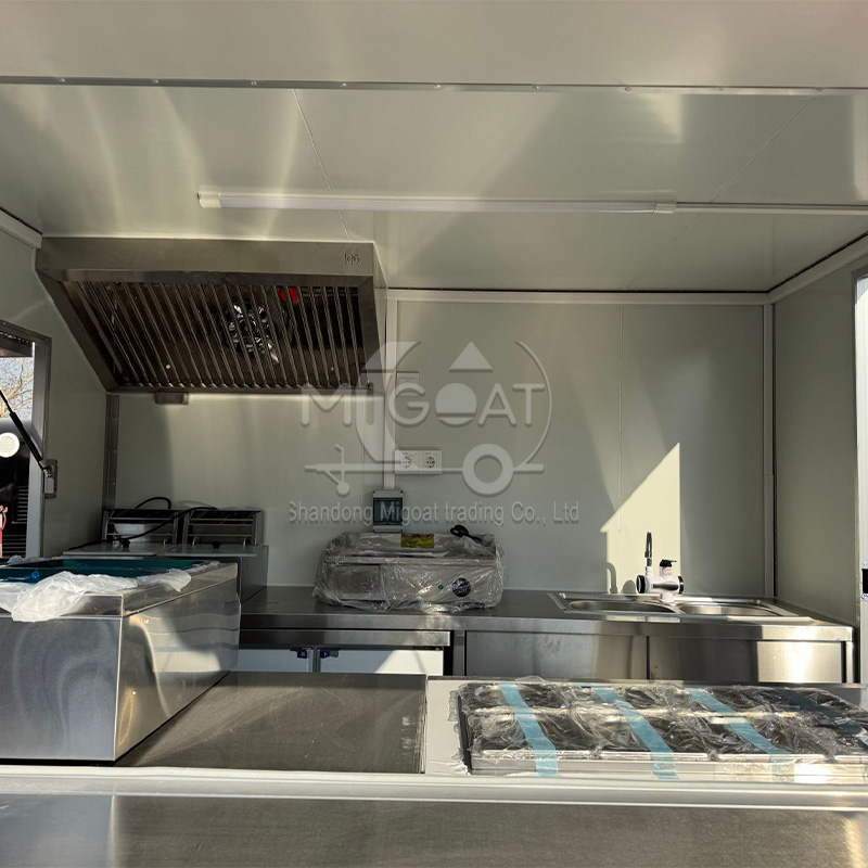 Trendy Pink Mobile Food Truck  - đánh giá và giá Food E Snacks